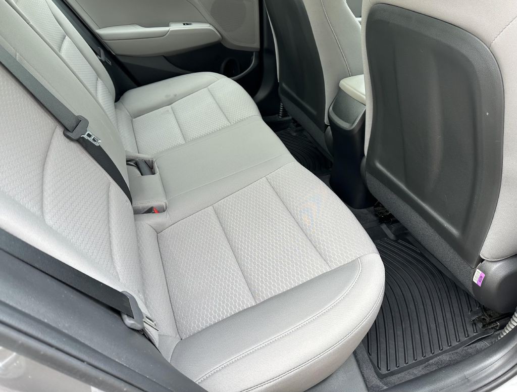 2020 Hyundai Elantra Image 10