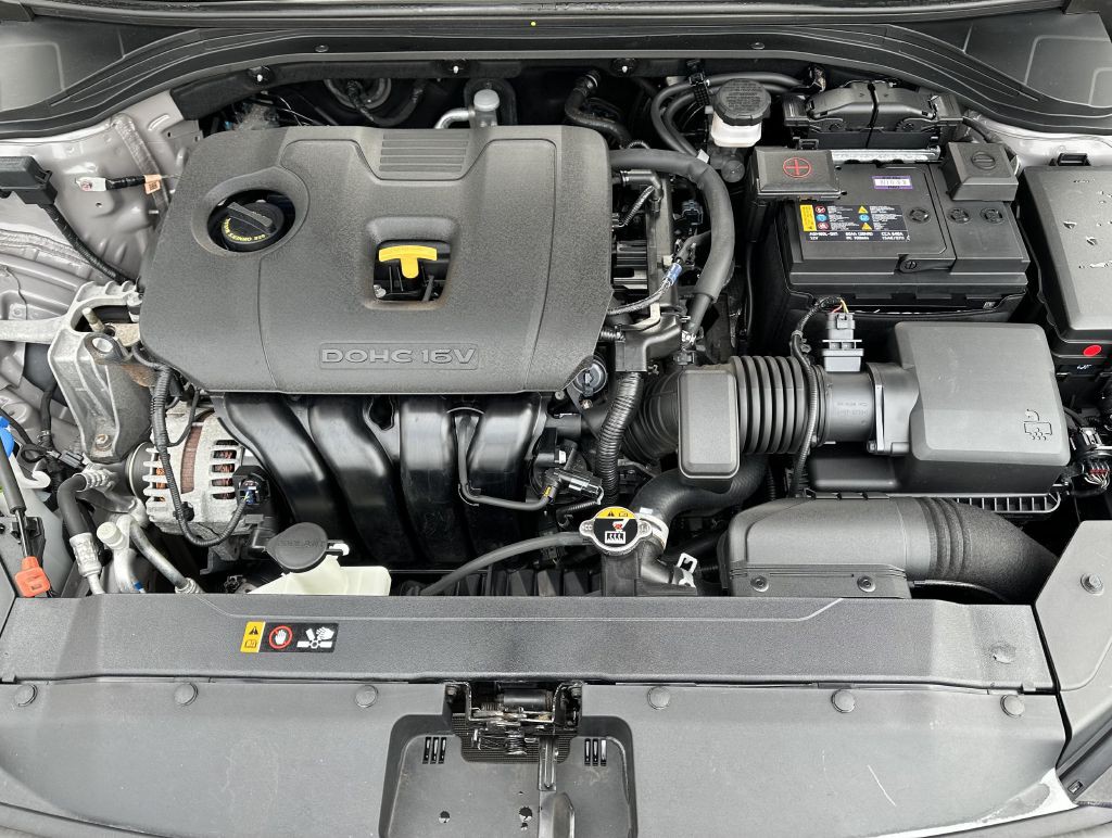 2020 Hyundai Elantra Image 13