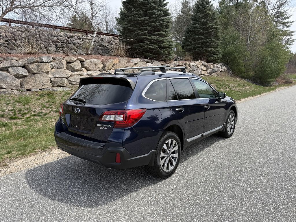 2018 Subaru Outback Image 3