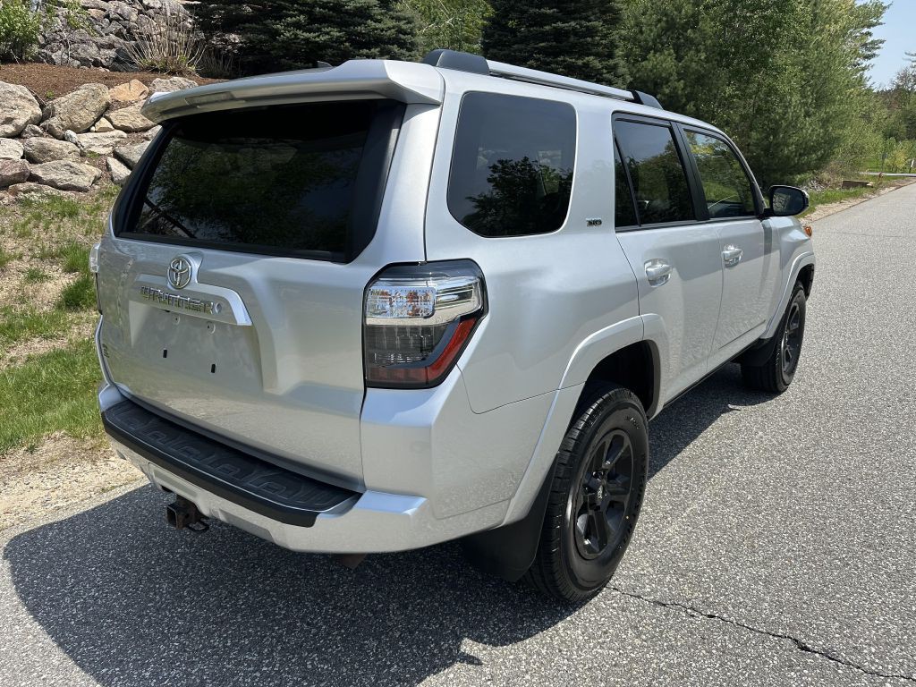 2019 Toyota 4Runner Image 3
