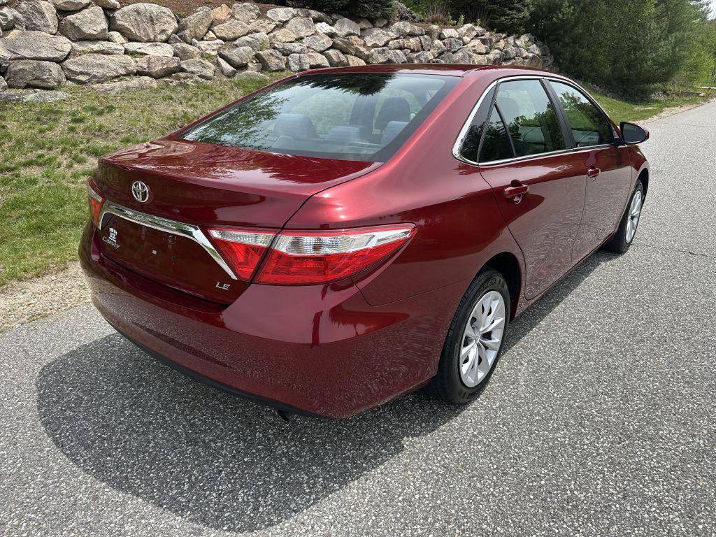 2016 Toyota Camry Image 3