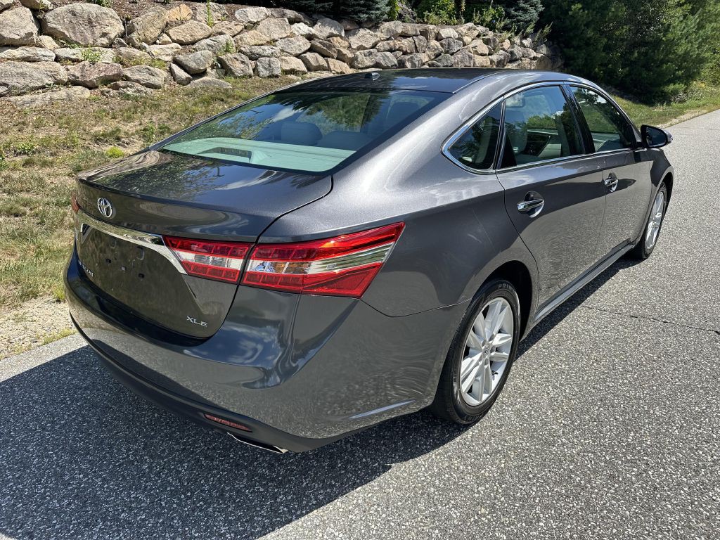 2014 Toyota Avalon Image 3