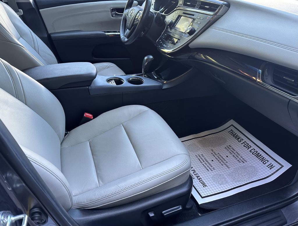 2014 Toyota Avalon Image 9