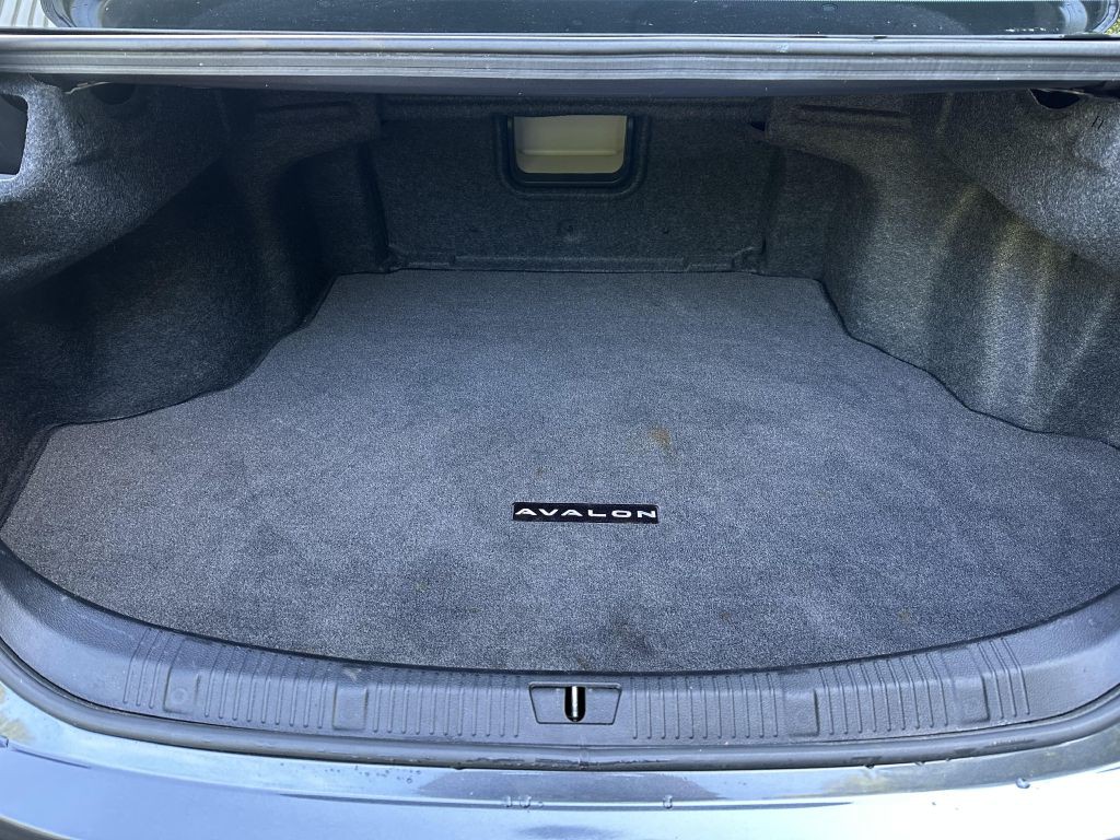 2014 Toyota Avalon Image 12