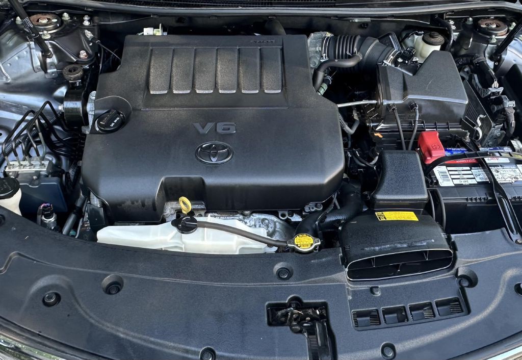2014 Toyota Avalon Image 13