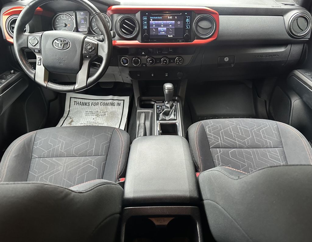 2016 Toyota Tacoma Image 11