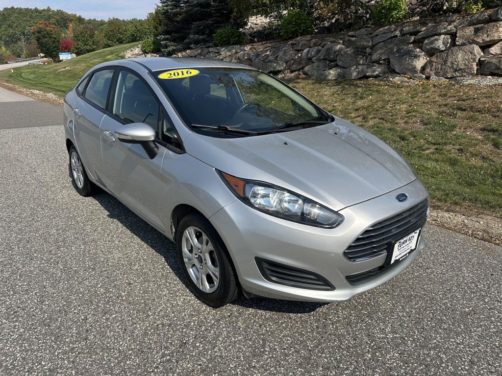 2016 Ford Fiesta Image 1