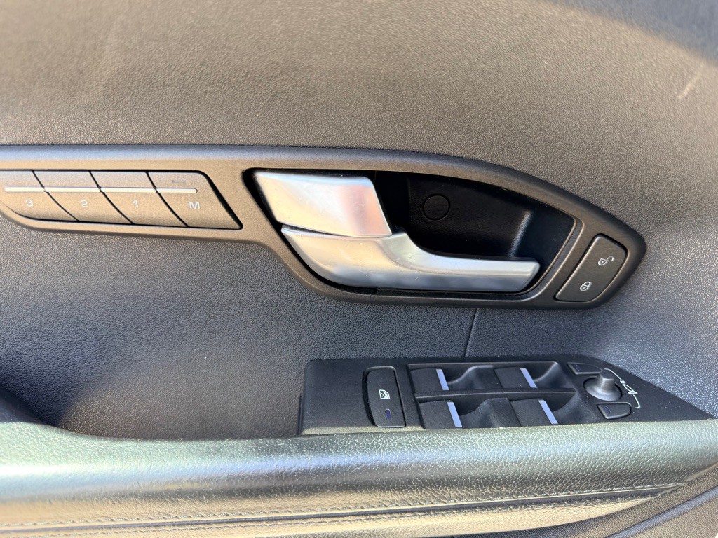 2014 Land Rover Range Rover Evoque Image 13