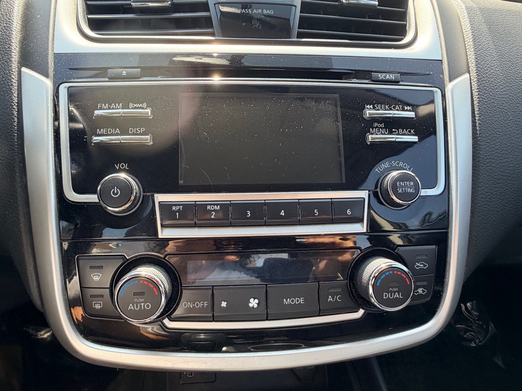 2018 Nissan Altima Image 15