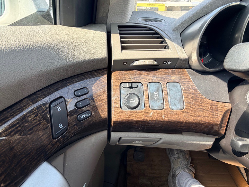 2011 Acura MDX Image 12