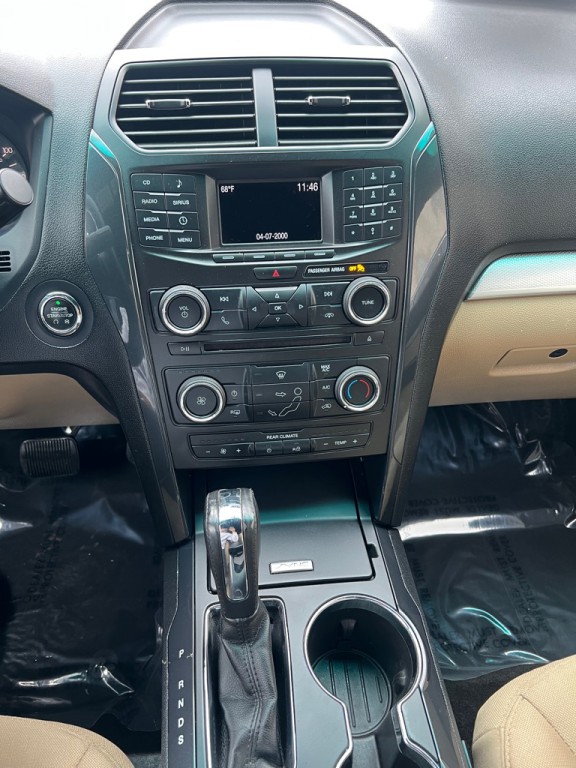 2016 Ford Explorer Image 22