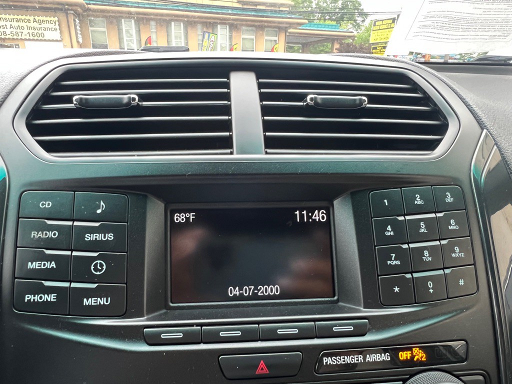 2016 Ford Explorer Image 23