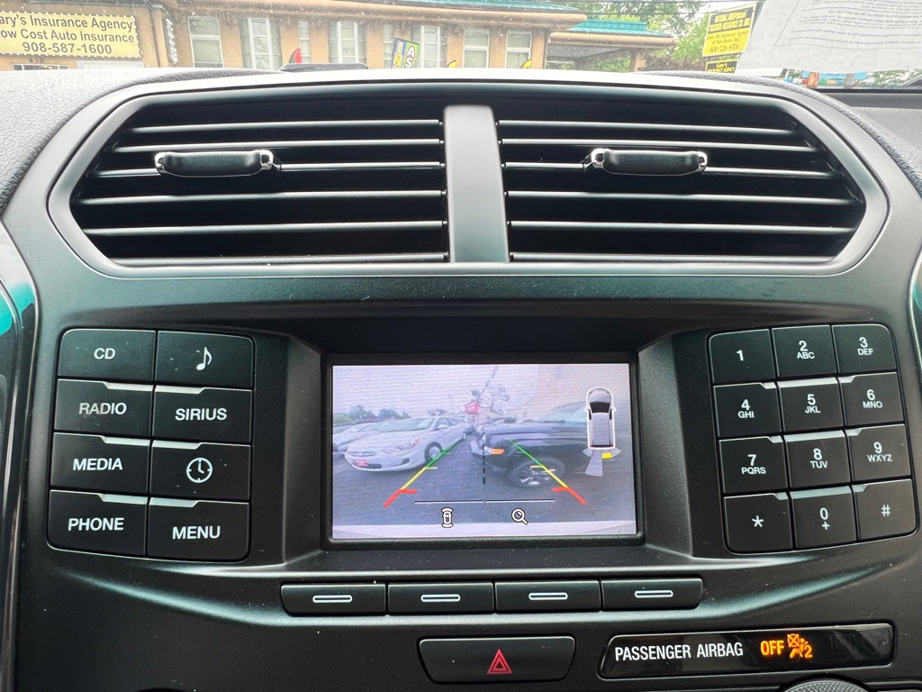 2016 Ford Explorer Image 24