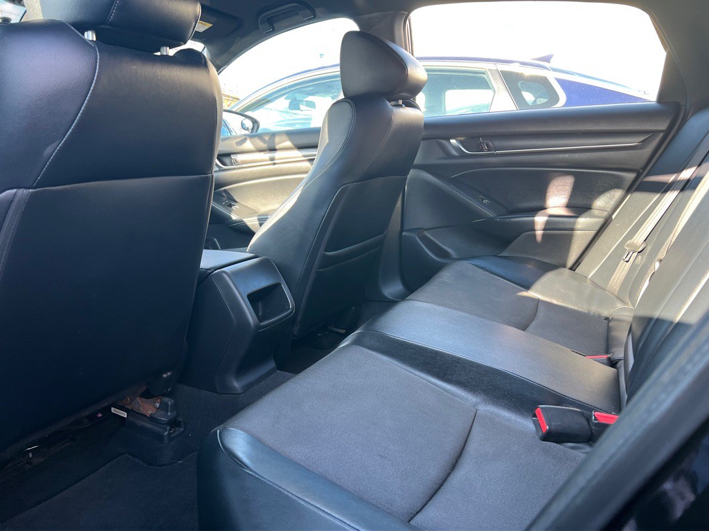 2018 Honda Accord Image 8