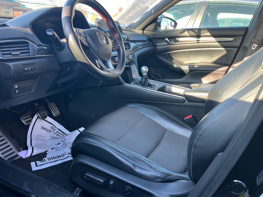 2018 Honda Accord Image 9