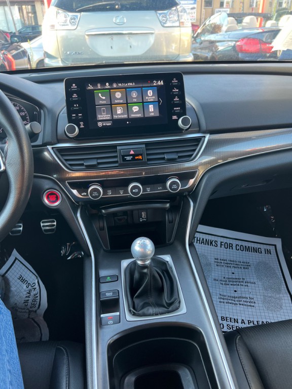 2018 Honda Accord Image 17