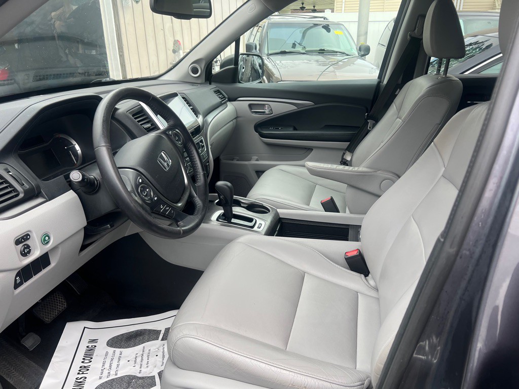 2017 Honda Pilot Image 12