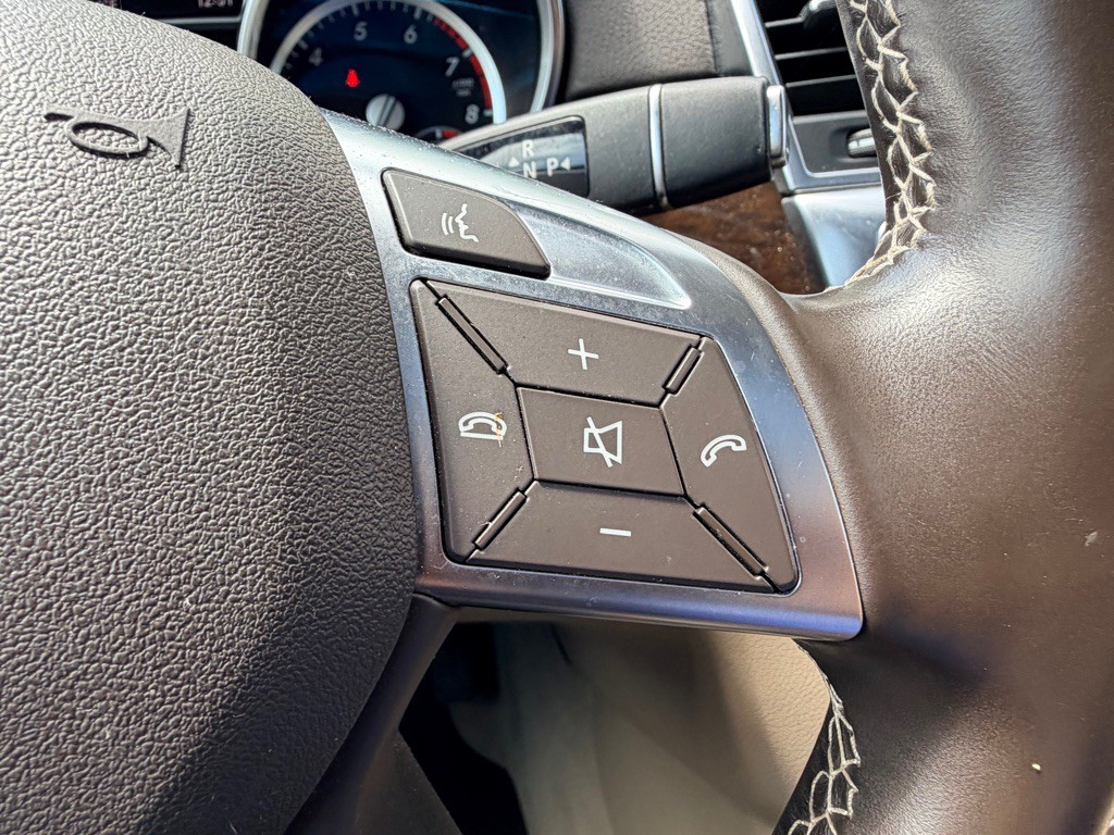 2016 Mercedes-Benz GL-Class Image 23
