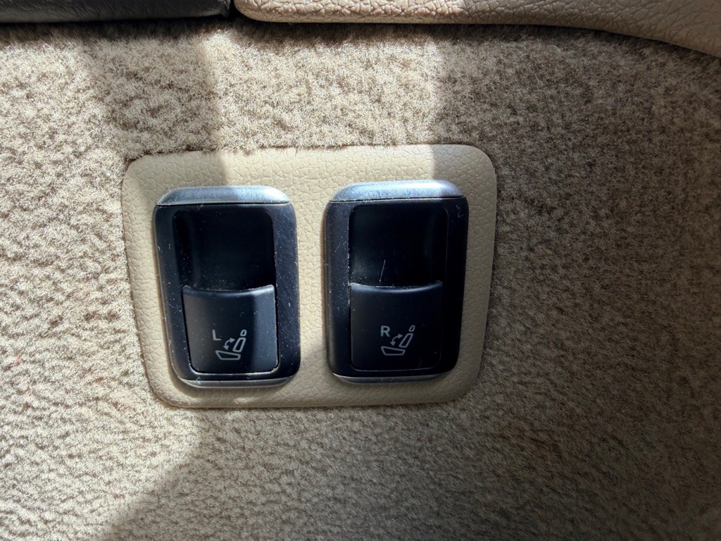 2016 Mercedes-Benz GL-Class Image 46
