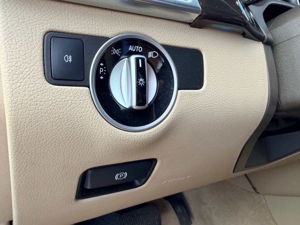 2016 Mercedes-Benz GL-Class Image 51