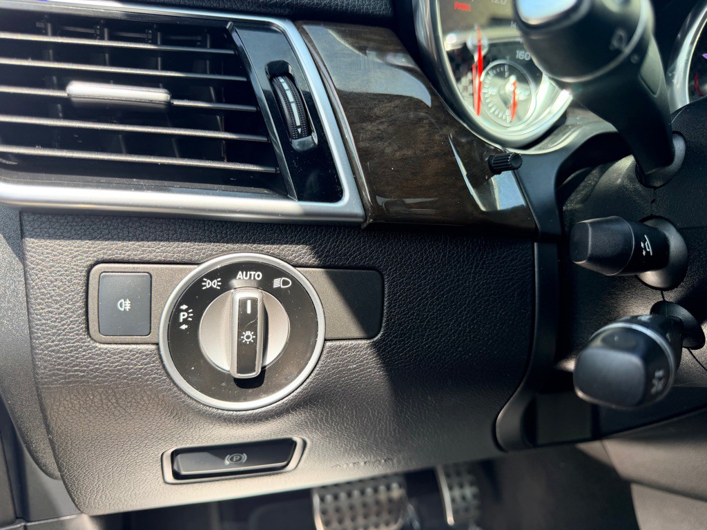 2016 Mercedes-Benz GLE-Class Image 12