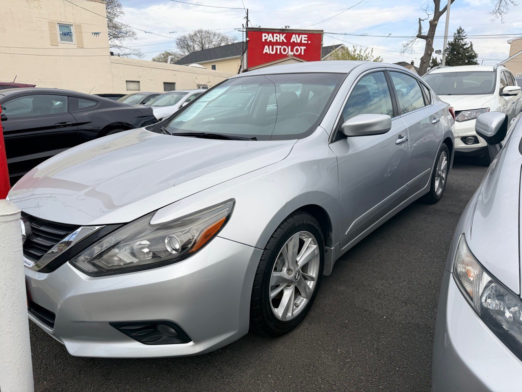 2016 Nissan Altima Image 2