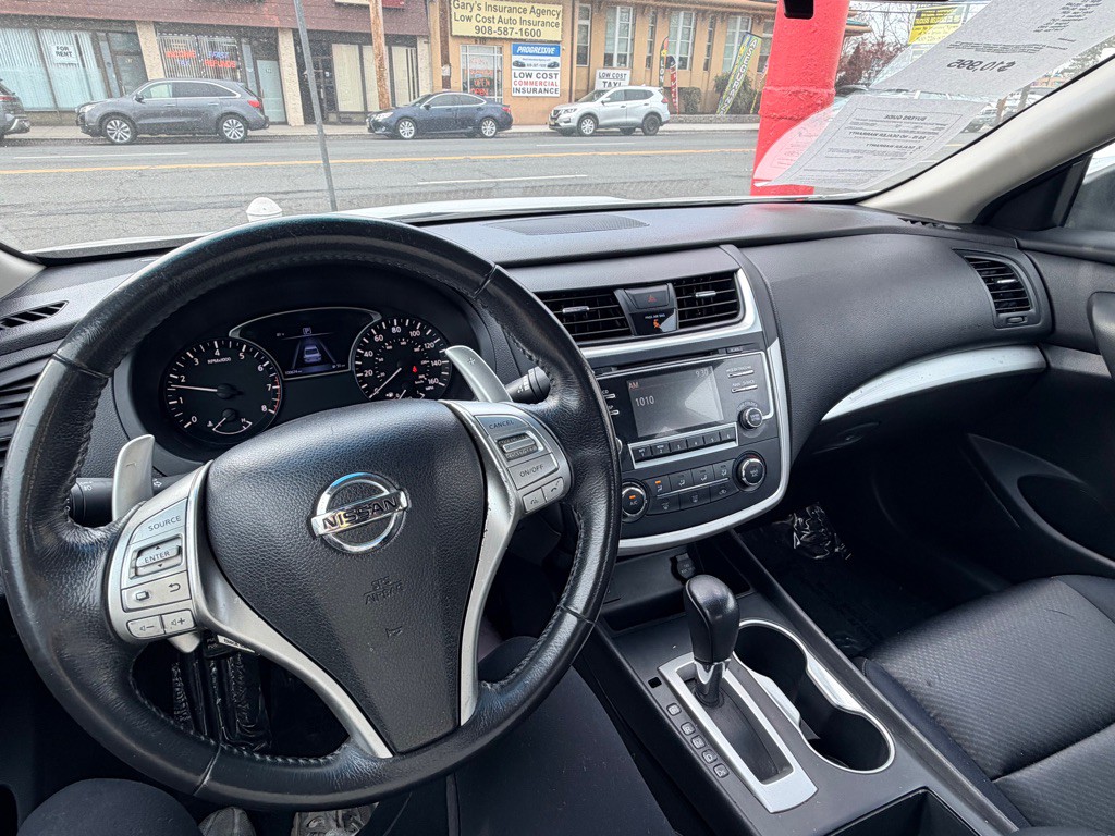 2016 Nissan Altima Image 13