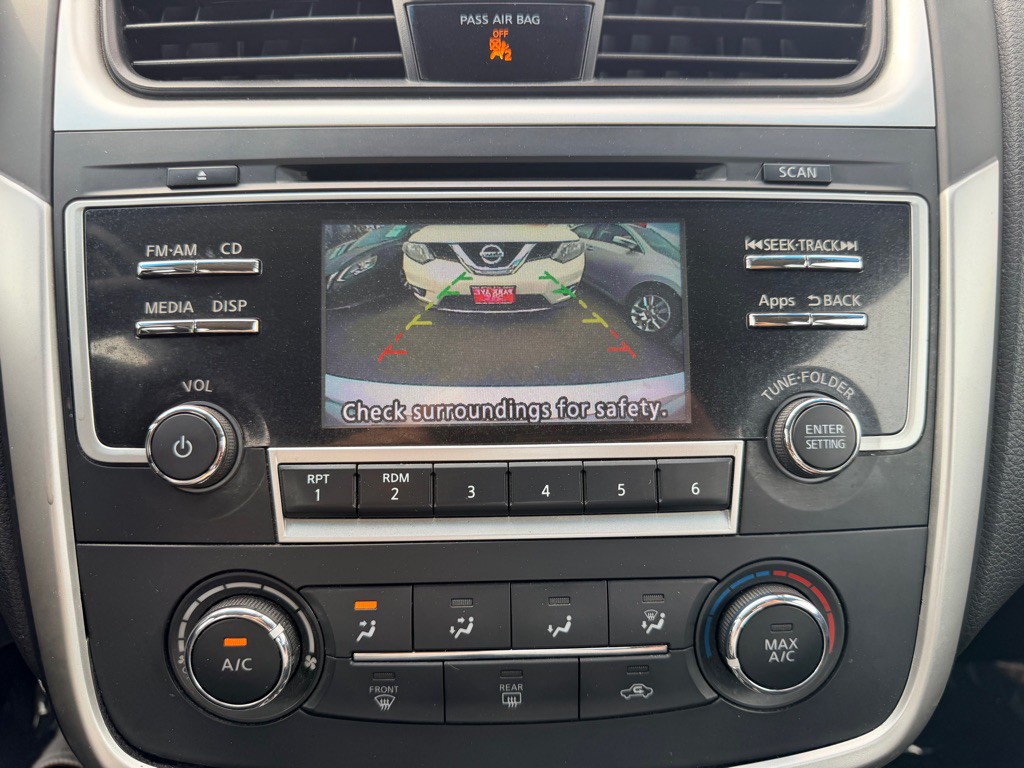 2016 Nissan Altima Image 19