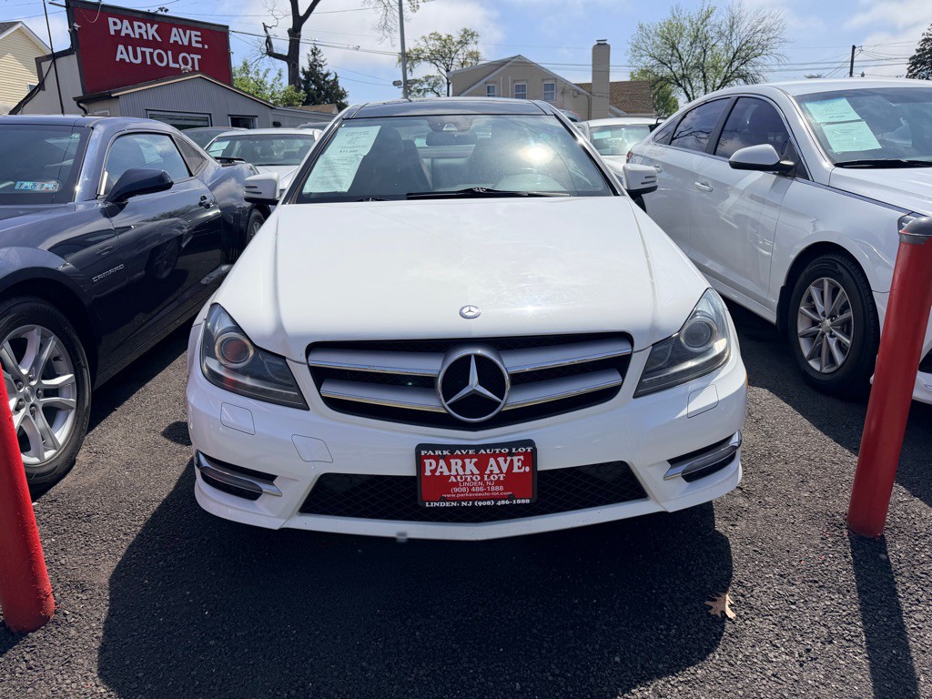 2013 Mercedes-Benz C-Class Image 1