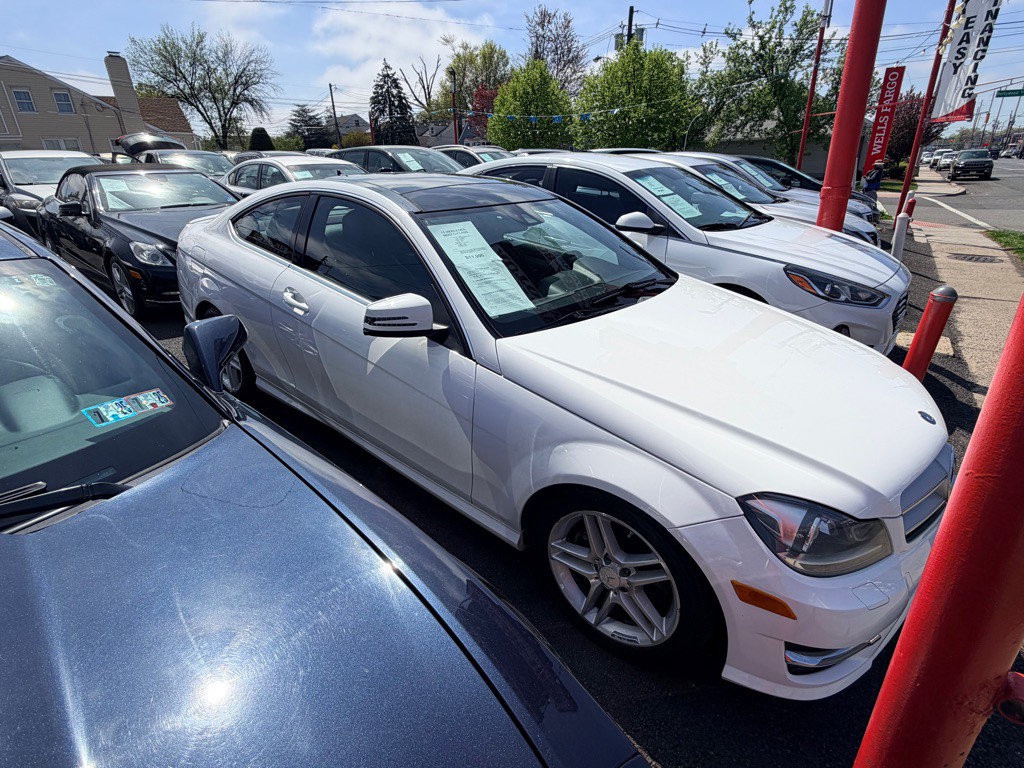 2013 Mercedes-Benz C-Class Image 3