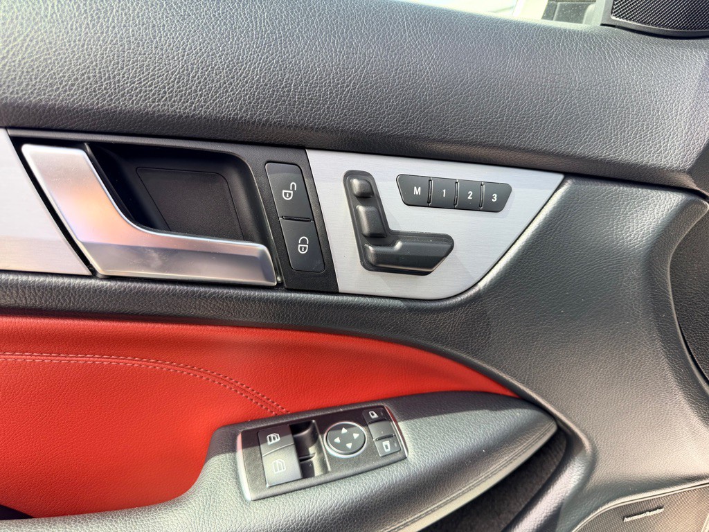 2013 Mercedes-Benz C-Class Image 10