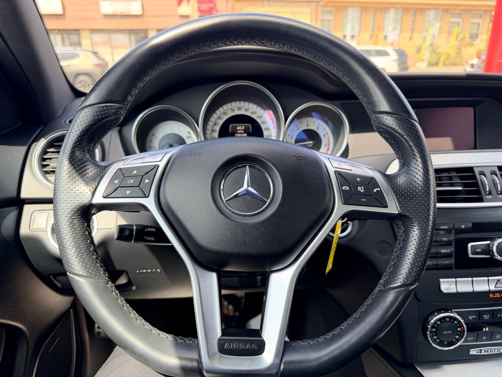 2013 Mercedes-Benz C-Class Image 15