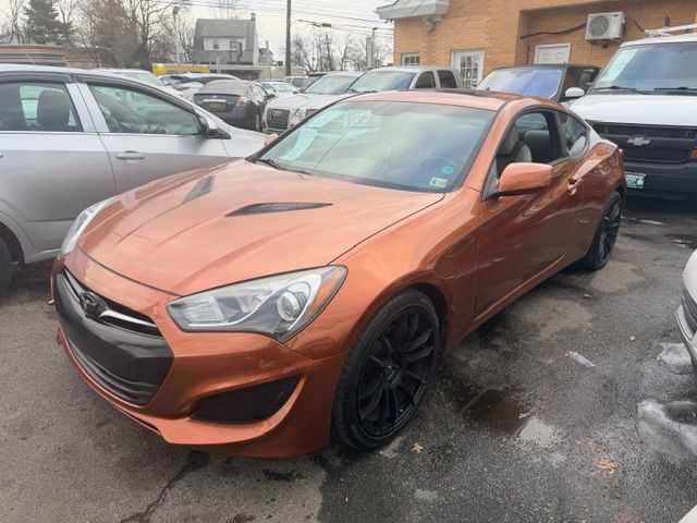 2013 Hyundai Genesis Image 2