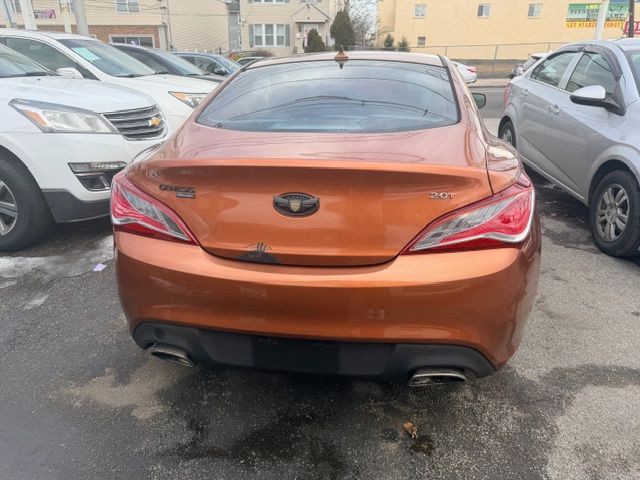 2013 Hyundai Genesis Image 4