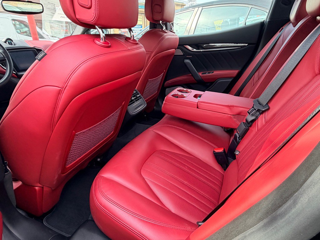 2019 Maserati Ghibli Image 6