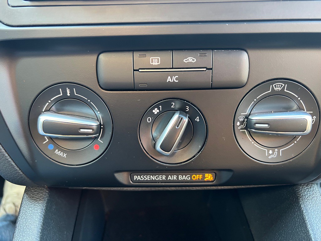 2014 Volkswagen Jetta Image 18