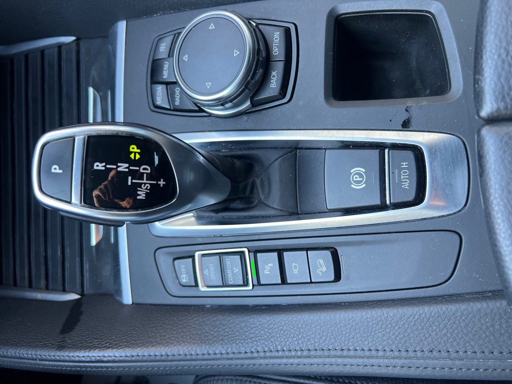 2016 BMW X6 Image 26