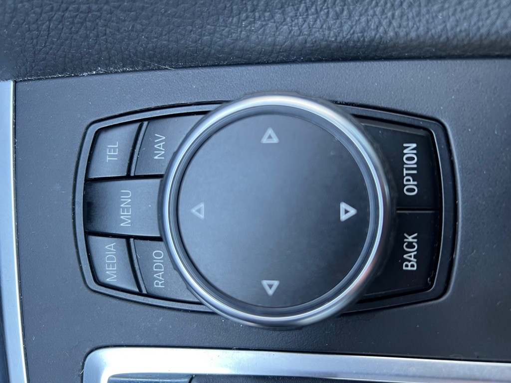 2016 BMW X6 Image 27