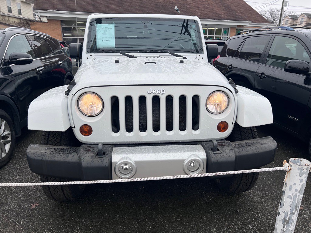 2011 Jeep Wrangler Unlimited Image 1