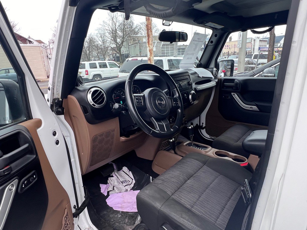 2011 Jeep Wrangler Unlimited Image 13