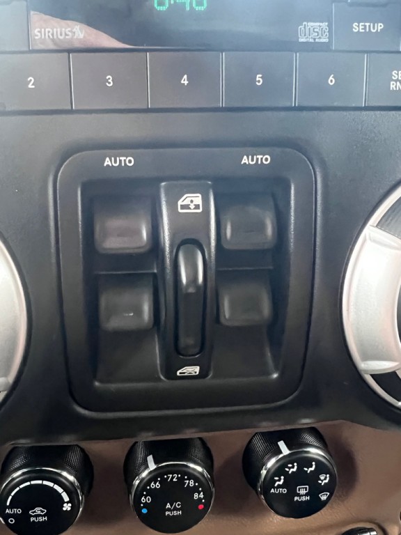 2011 Jeep Wrangler Unlimited Image 23