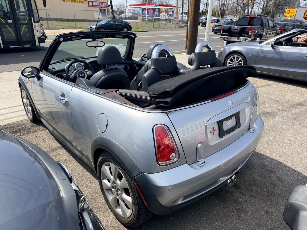 2006 MINI Cooper Image 5