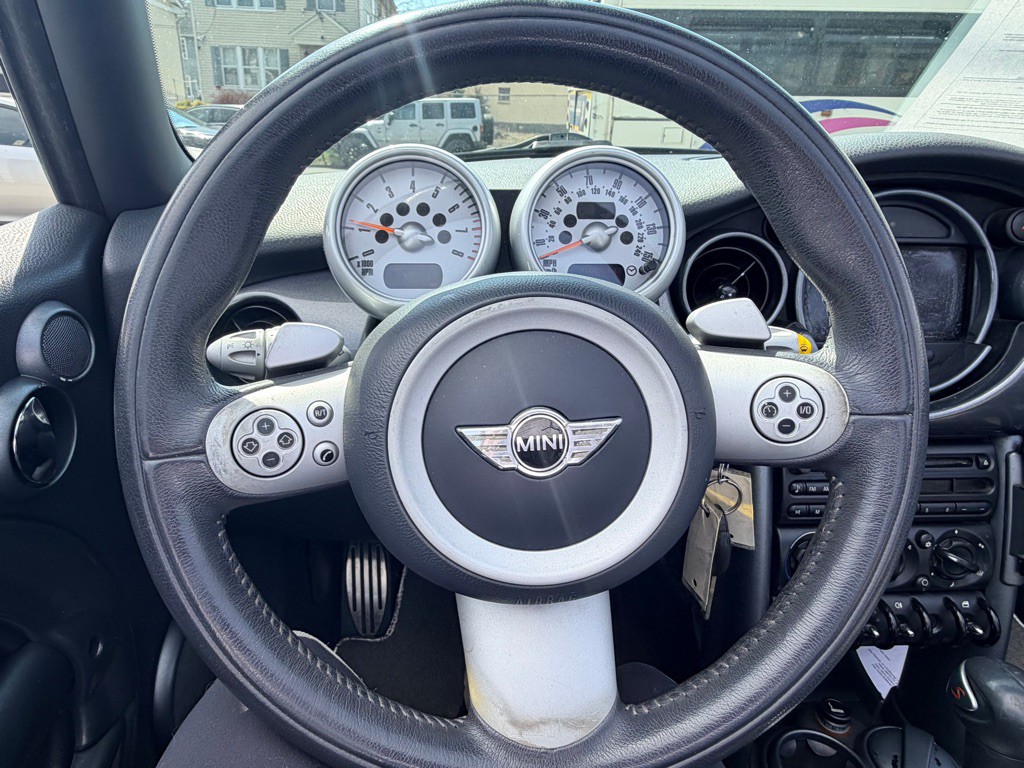 2006 MINI Cooper Image 10