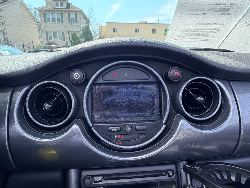 2006 MINI Cooper Image 14