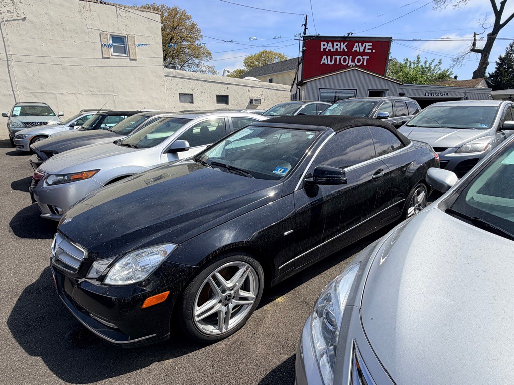 2012 Mercedes-Benz E-Class Image 2