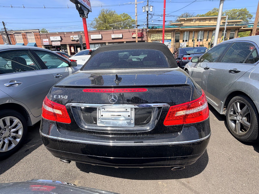 2012 Mercedes-Benz E-Class Image 4