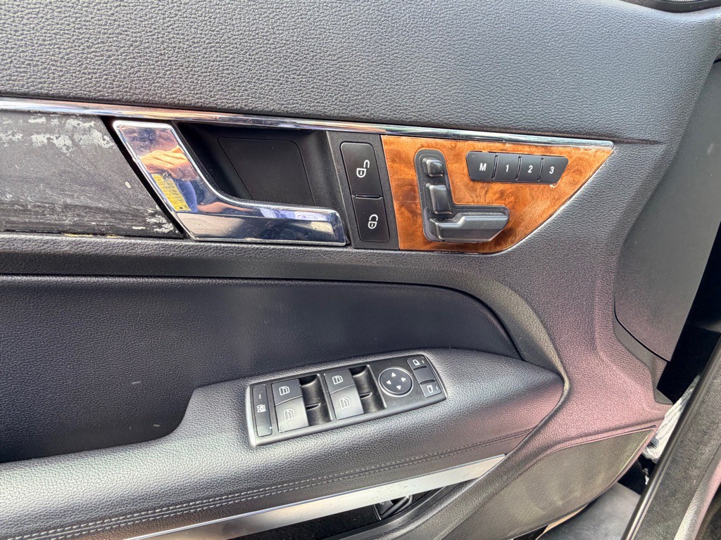 2012 Mercedes-Benz E-Class Image 9