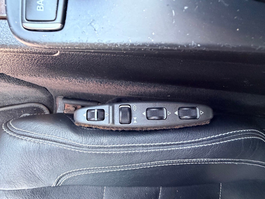 2012 Mercedes-Benz E-Class Image 10