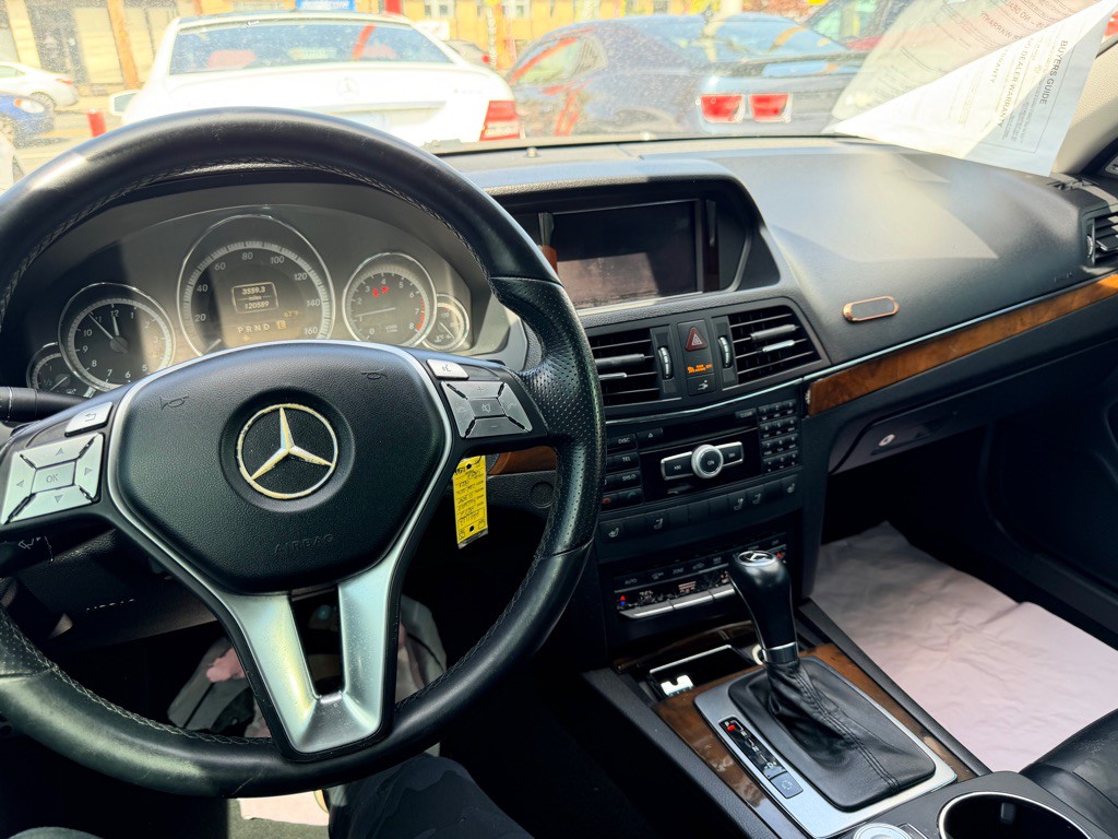 2012 Mercedes-Benz E-Class Image 12