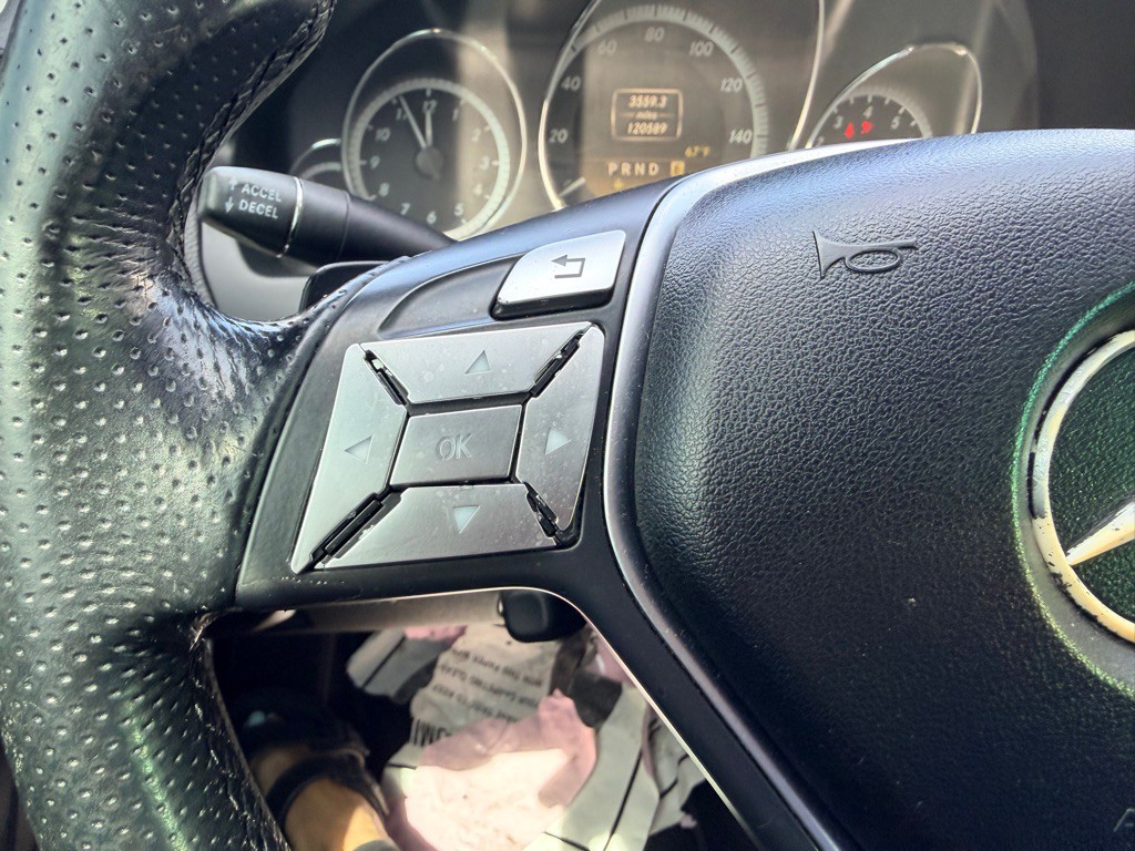 2012 Mercedes-Benz E-Class Image 16